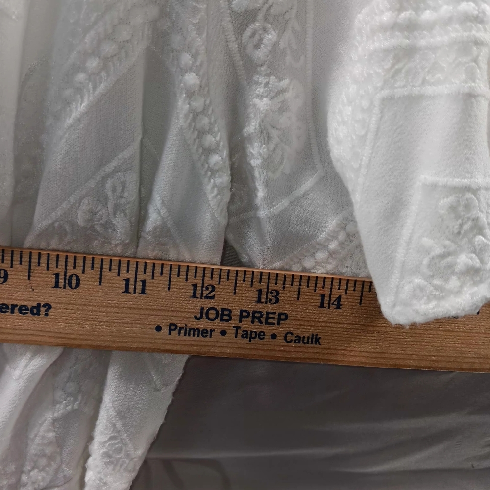 Astr The Label Wrap Dress White Embroidered Side Tie Sz S Cottagecore Boho Chic - Picture 8 of 10